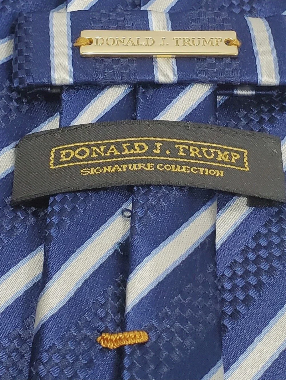Donald J. Trump Men's Silk Neck Tie Blue Stripe Pattern 61x3.5